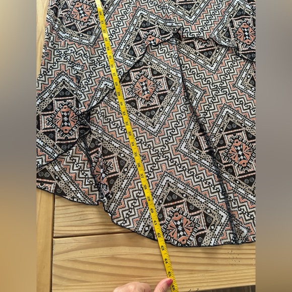 Chic Geometric Print Tunic Top - Picture 9 of 11